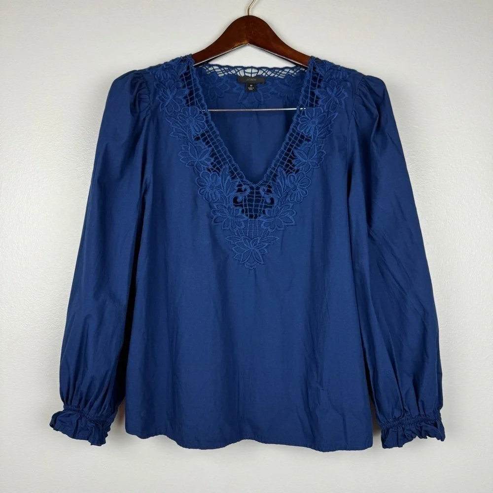 J. Crew V-Neck Eyelet Trim Cotton Long Sleeve Top Navy Size M - Picture 2 of 5